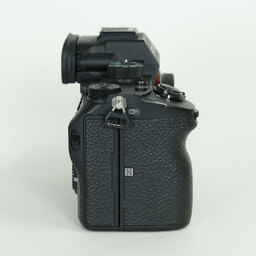 SONY α7 III(ILCE-7M3) SONY α7 III(ILCE-7M3)