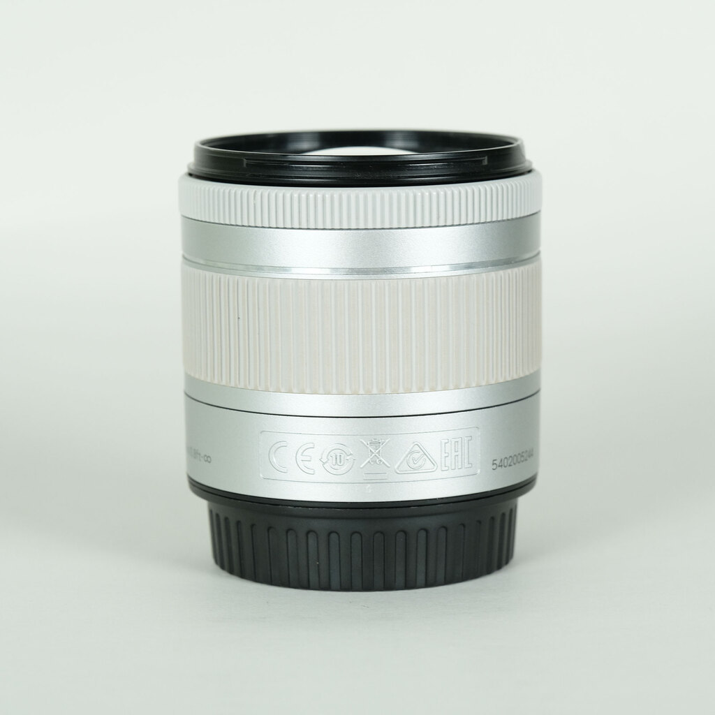 【美品/白】Canon EF-S 18-55mm IS 手ブレ補正 標準ズーム Canon EF-S18-55mm F4-5.6 IS STM シルバーの出品 | ONE SCENE（ワン