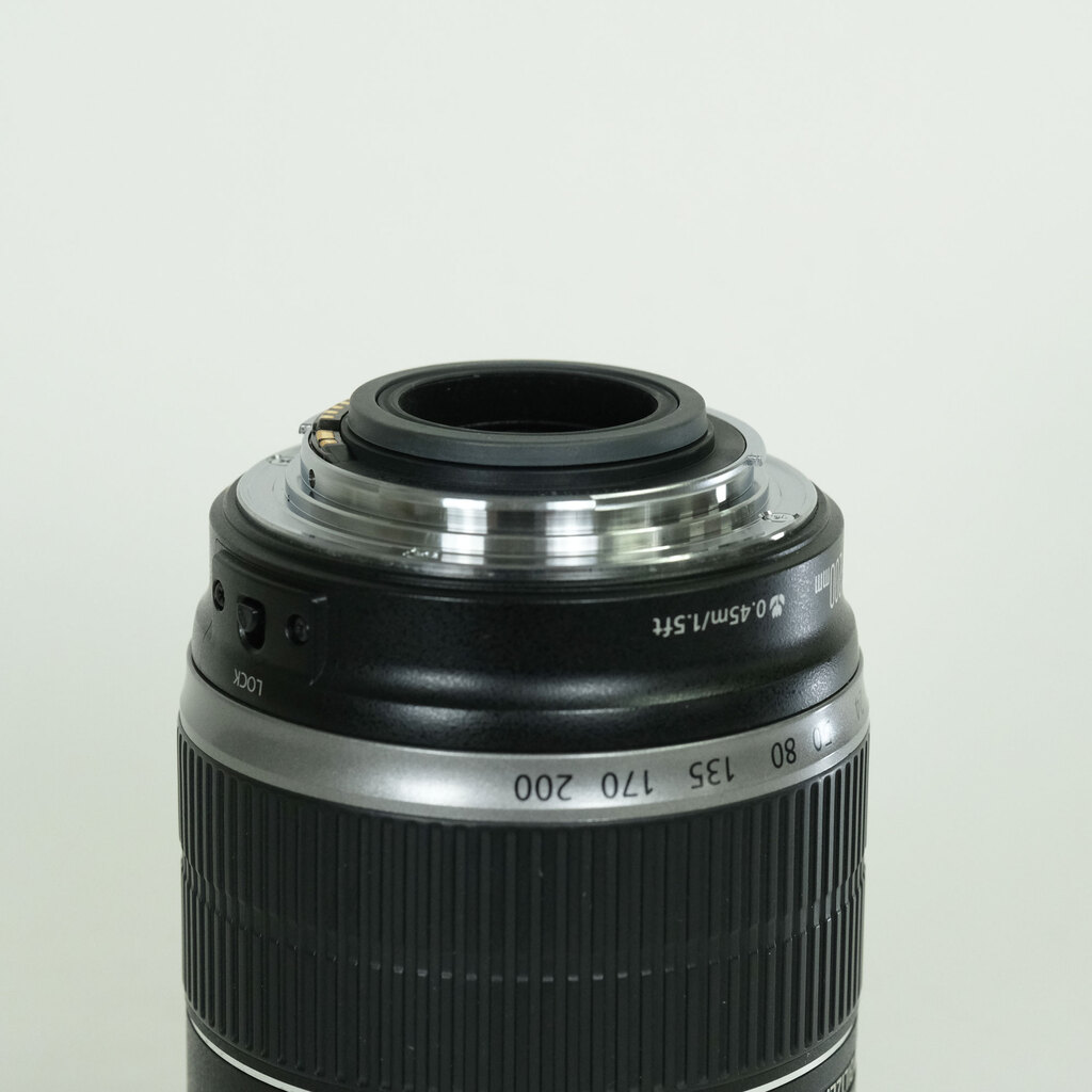 Canon EF-S18-200mm F3.5-5.6 IS Canon EF-S18-200mm F3.5-5.6 IS