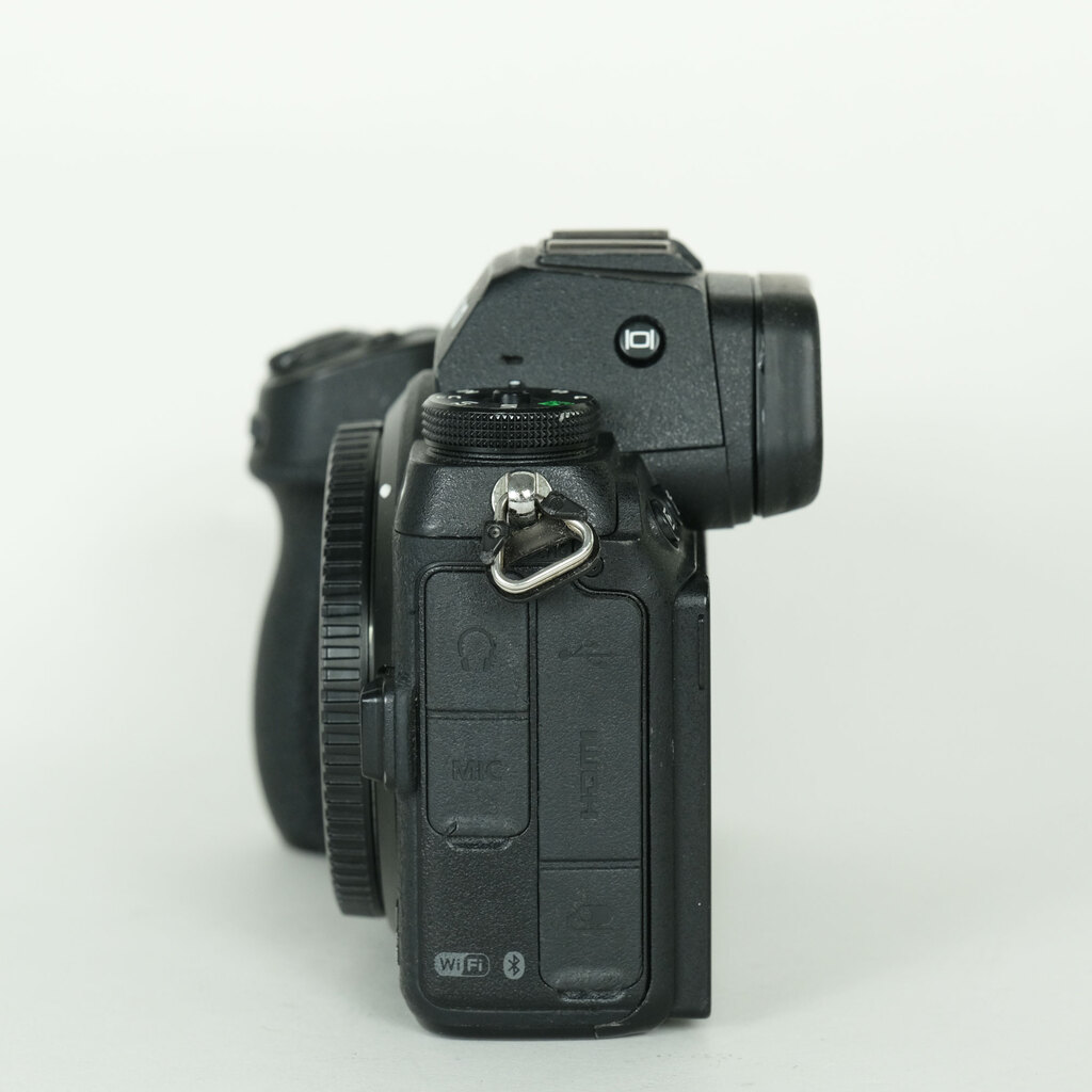 Nikon Z6II [�{�f�B]