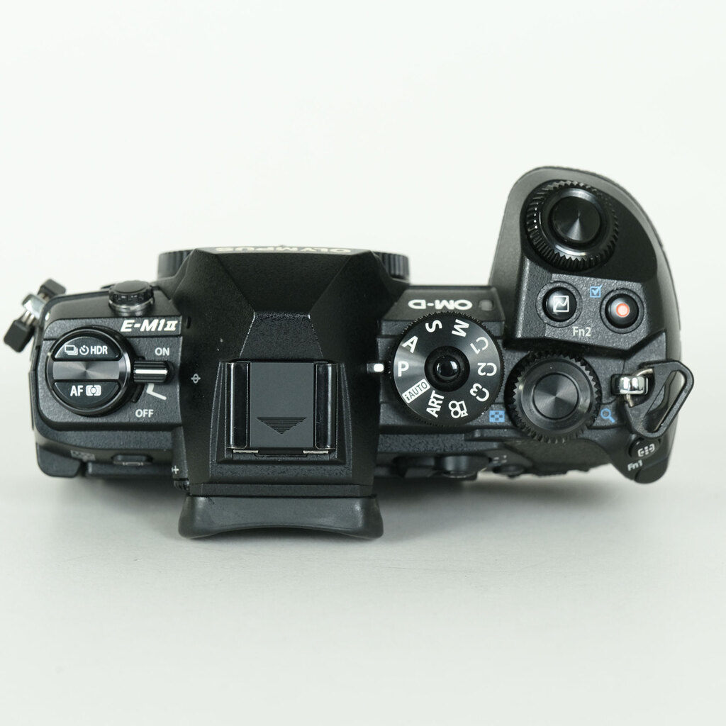 OLYMPUS OM-D E-M1 Mark II