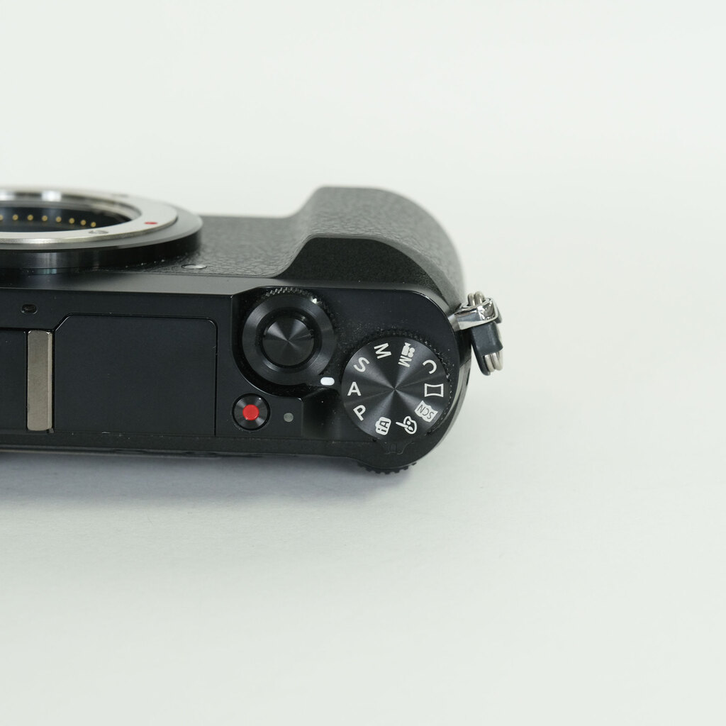 Panasonic LUMIX DMC-GX7MK2 ボディ ブラック