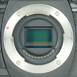 OLYMPUS OM-D E-M1 Mark II