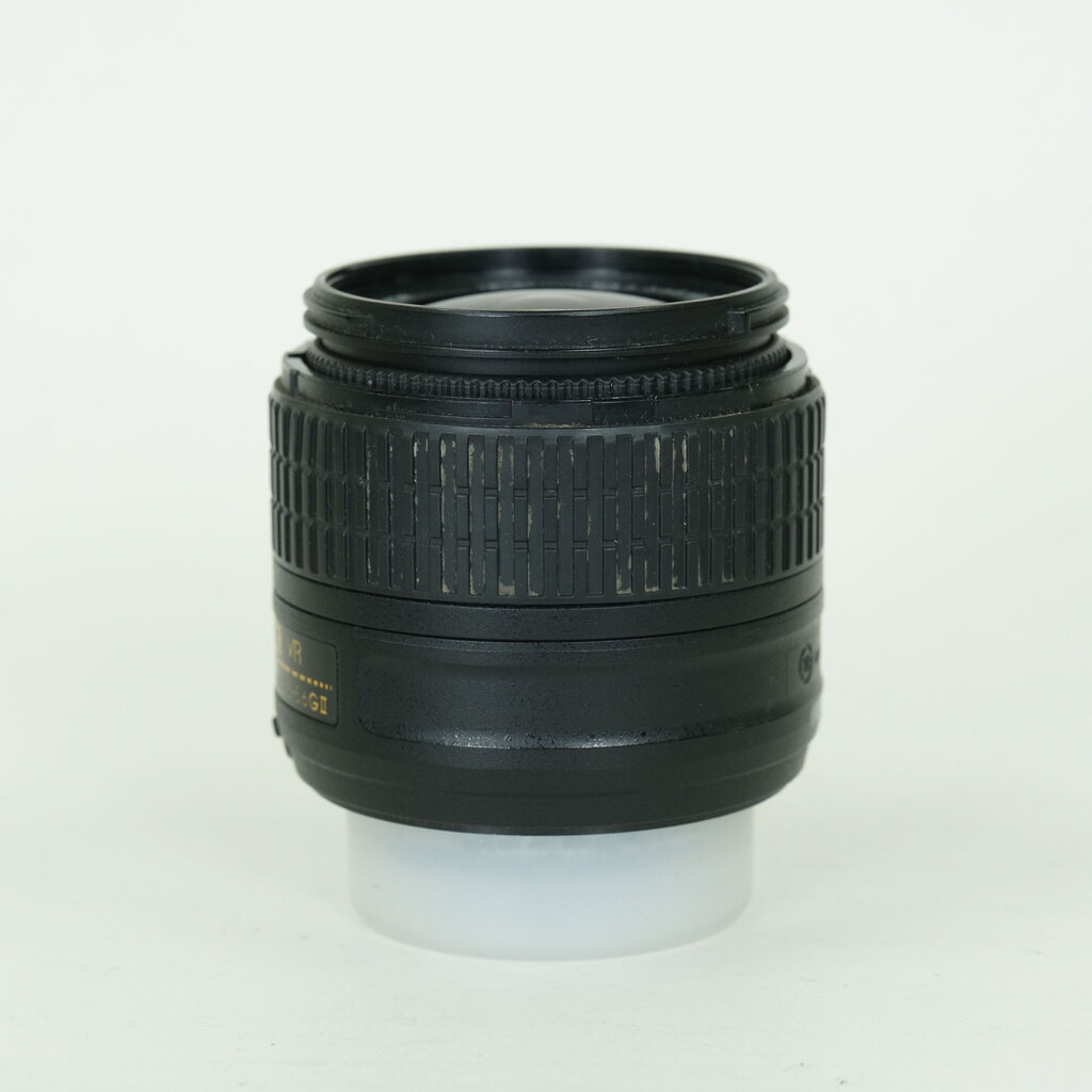 Nikon AF-S DX NIKKOR 18-55mm f3.5-5.6G VR II