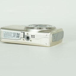 FUJIFILM FinePix F200EXR　シルバー