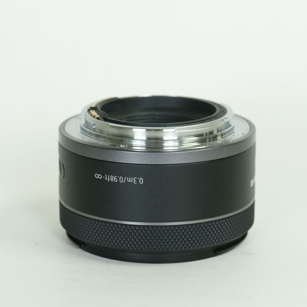 Canon RF50mm F1.8 STM Canon RF50mm F1.8 STM