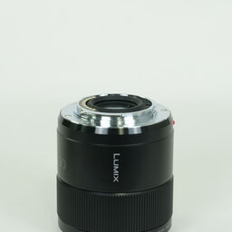 Panasonic LUMIX G MACRO 30mm F2.8 ASPH. MEGA O.I.S.