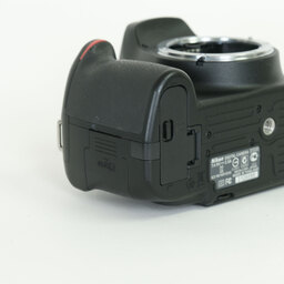 Nikon D5100 ボディ