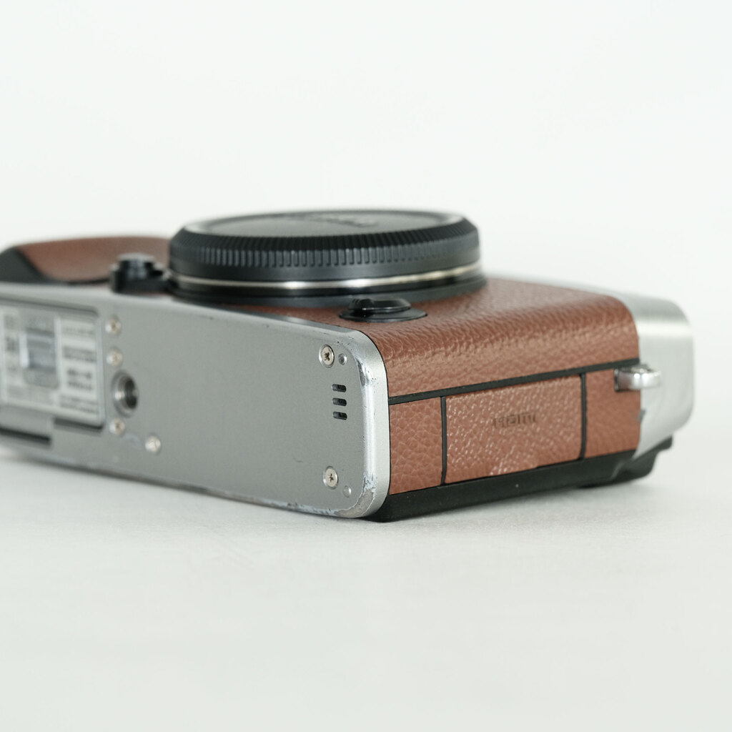 FUJIFILM X-E3 ボディ ブラウン