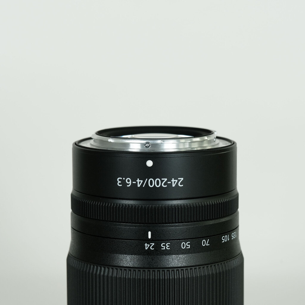 Nikon NIKKOR Z 24-200mm f/4-6.3 VR Nikon NIKKOR Z 24-200mm f/4-6.3 VR