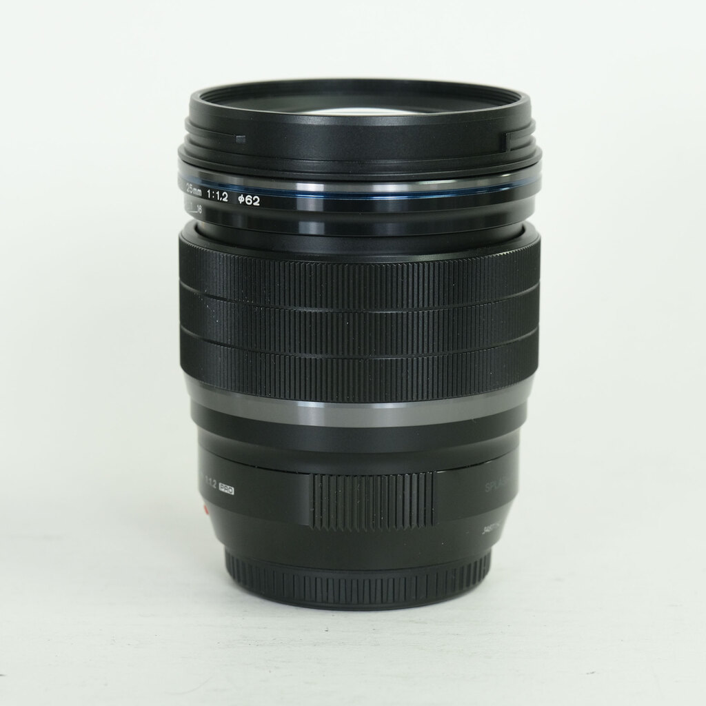 OLYMPUS M.ZUIKO DIGITAL ED 25mm F1.2 PRO OLYMPUS M.ZUIKO DIGITAL ED 25mm F1.2 PRO