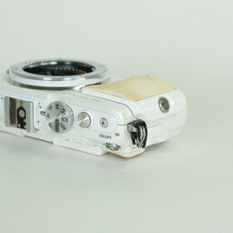 OLYMPUS PEN Lite E-PL6 ボディ ホワイト