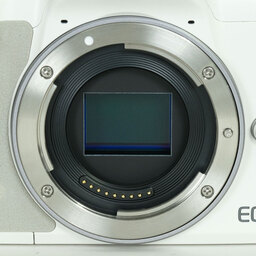 Canon EOS Kiss M2