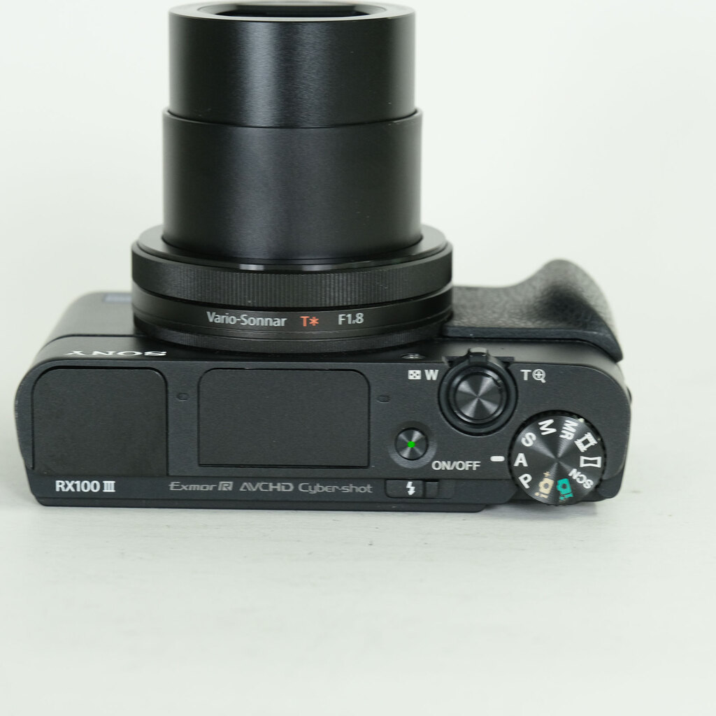 SONY Cyber-shot DSC-RX100M3