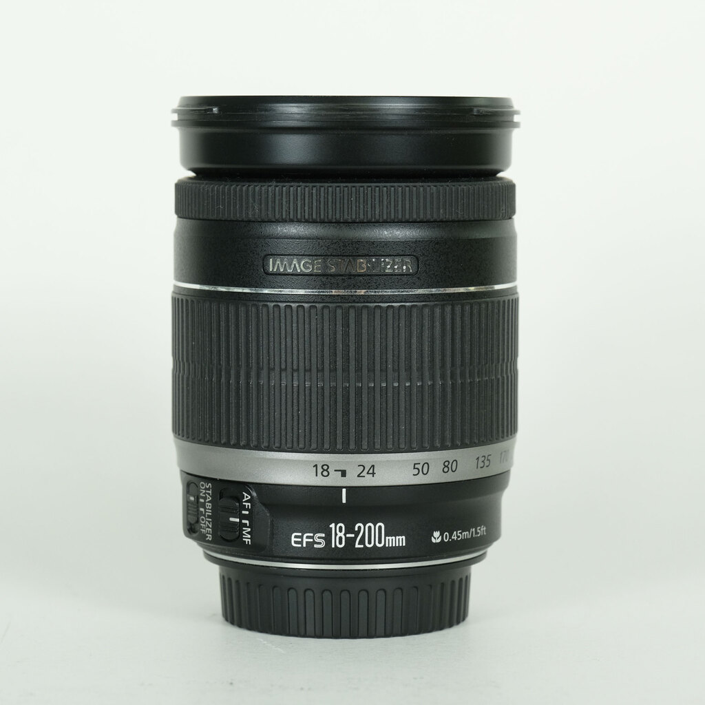Canon EF-S18-200mm F3.5-5.6 IS