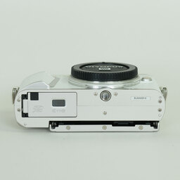 OLYMPUS PEN E-PL9