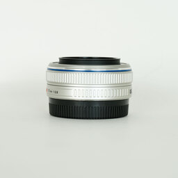 OLYMPUS M.ZUIKO DIGITAL 17mm F2.8 シルバー