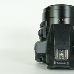 Panasonic LUMIX DMC-FZ300