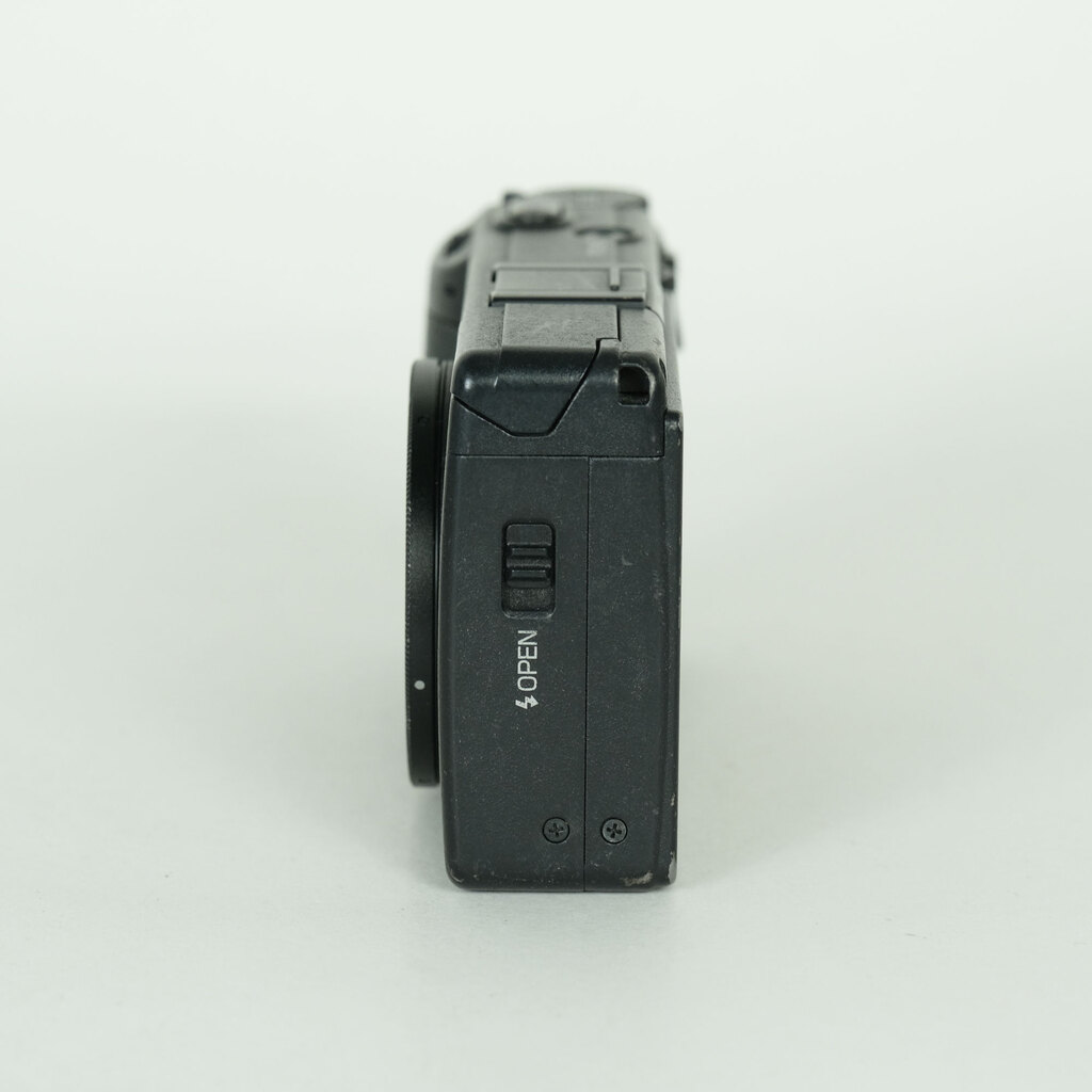 RICOH GR DIGITAL II
