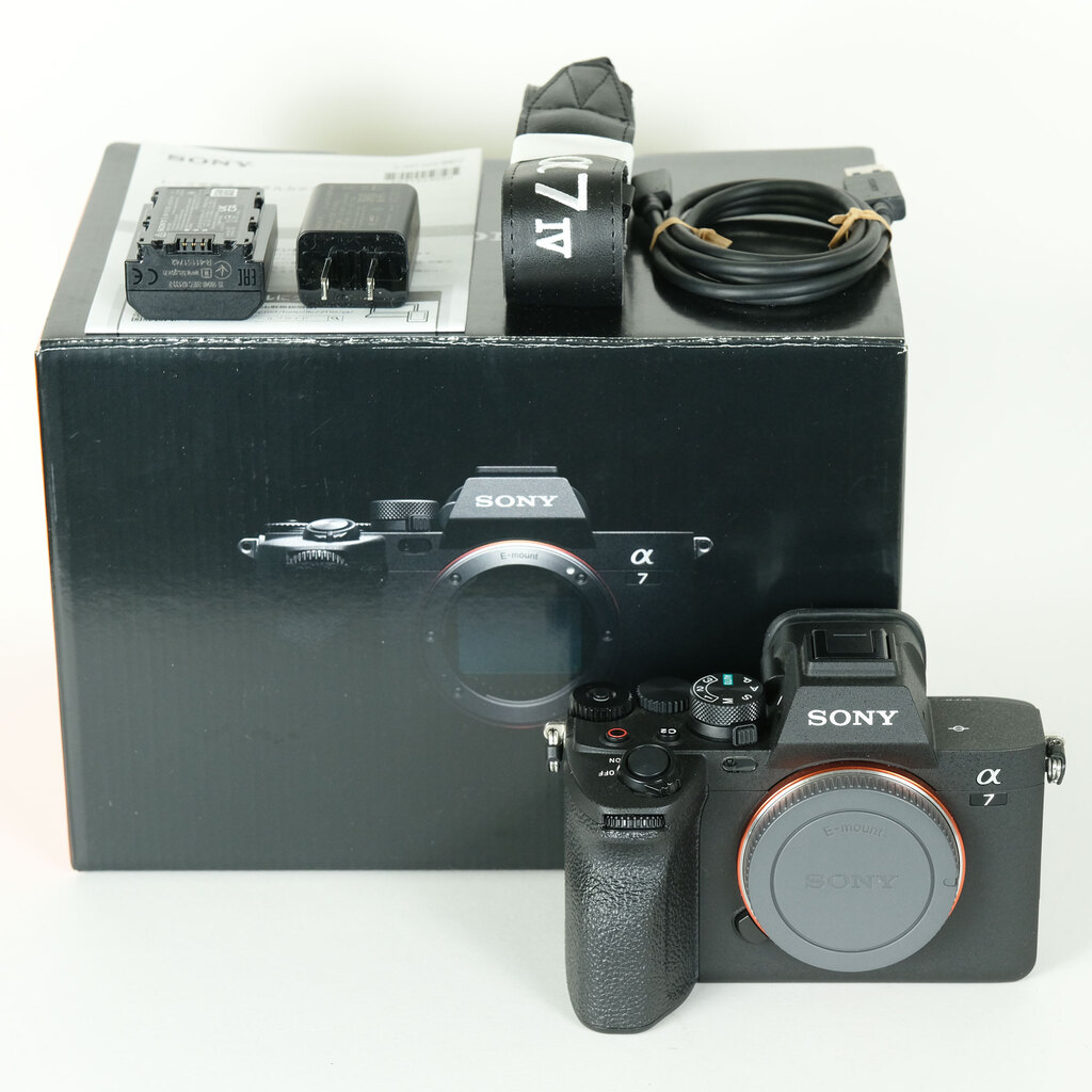 SONY α7 IV(ILCE-7M4) SONY α7 IV(ILCE-7M4)