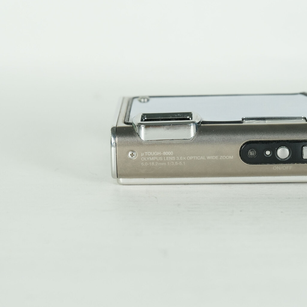 OLYMPUS μTOUGH 8000 シルバーの出品 | ONE SCENE（ワンシーン）