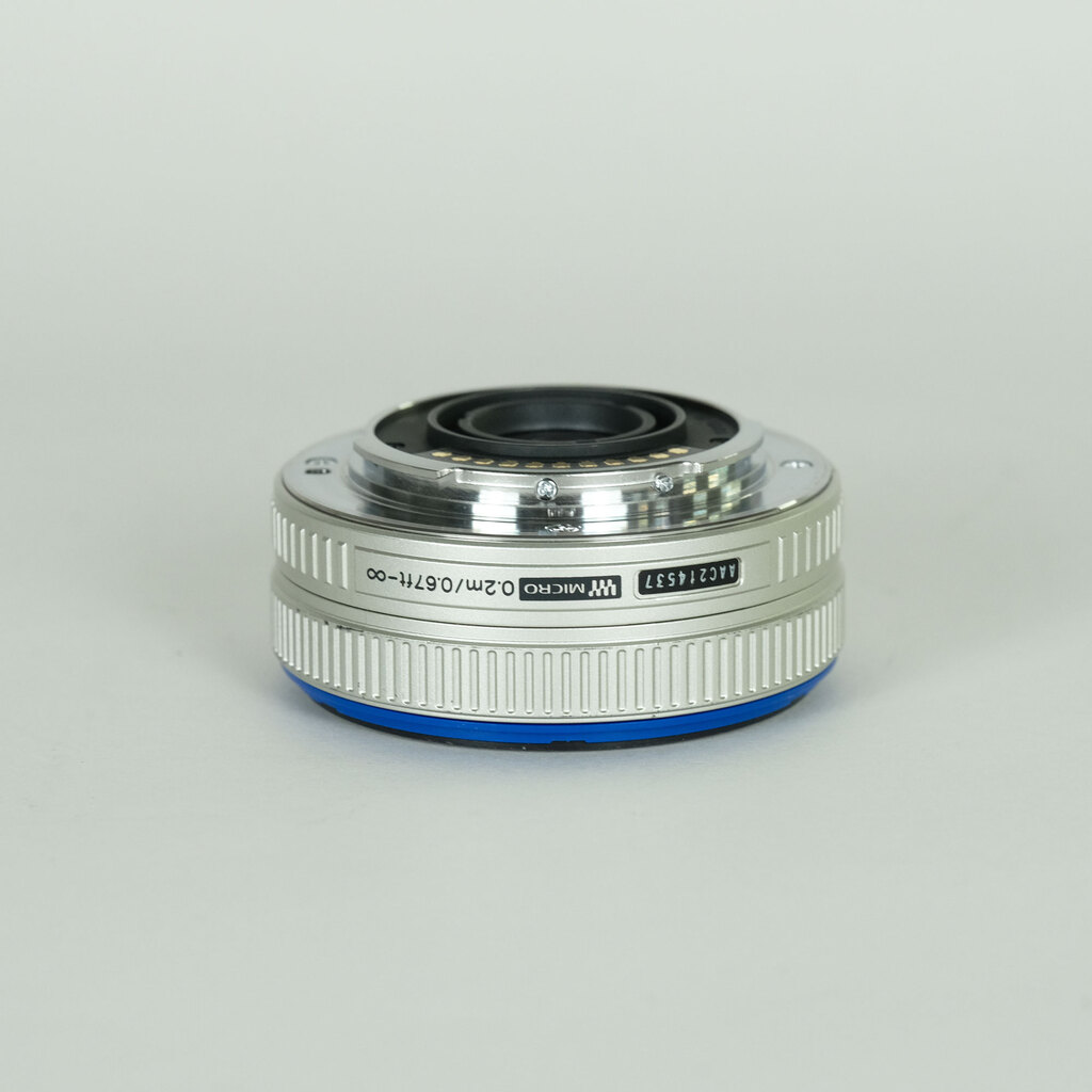 OLYMPUS M.ZUIKO DIGITAL 17mm F2.8 シルバー