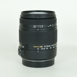 SIGMA 18-250mm F3.5-6.3 DC MACRO OS HSM (キヤノンEF用) SIGMA 18-250mm F3.5-6.3 DC MACRO OS HSM (キヤノンEF用)