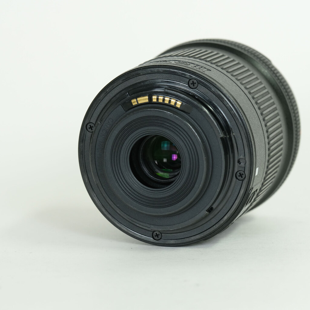 Canon EF-S10-18mm F4.5-5.6 IS STM