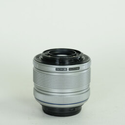 OLYMPUS M.ZUIKO DIGITAL 14-42mm F3.5-5.6IIR シルバー