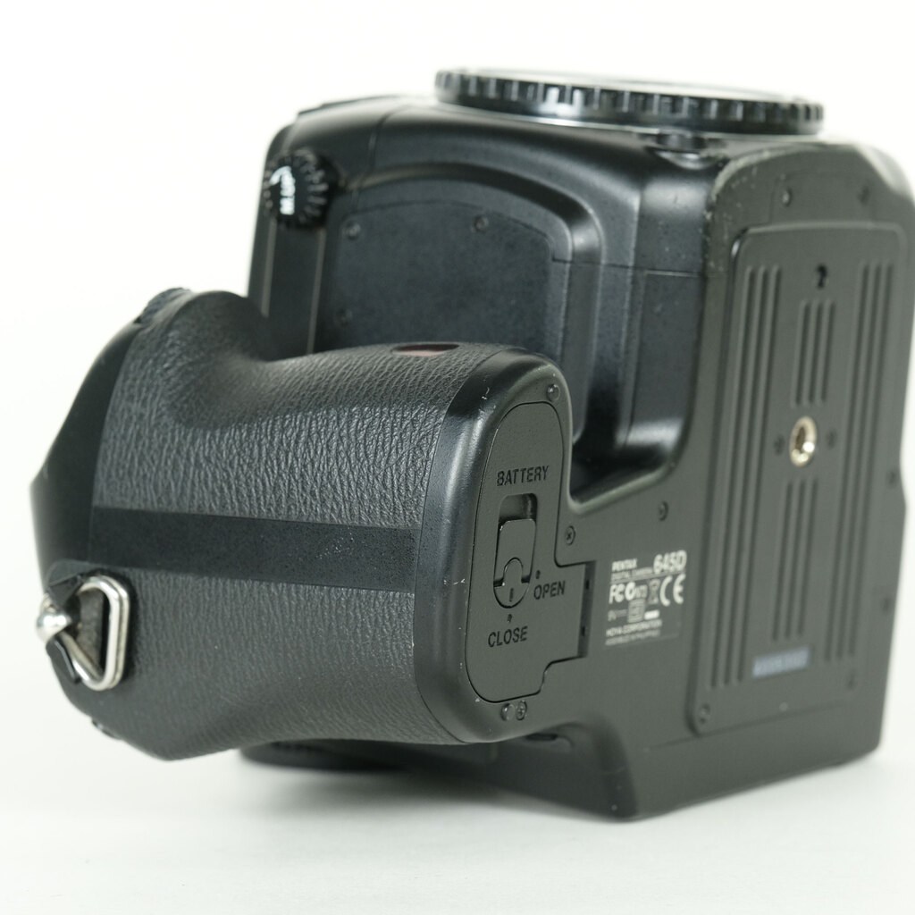 PENTAX 645Dボディの出品 | ONE SCENE（ワンシーン）