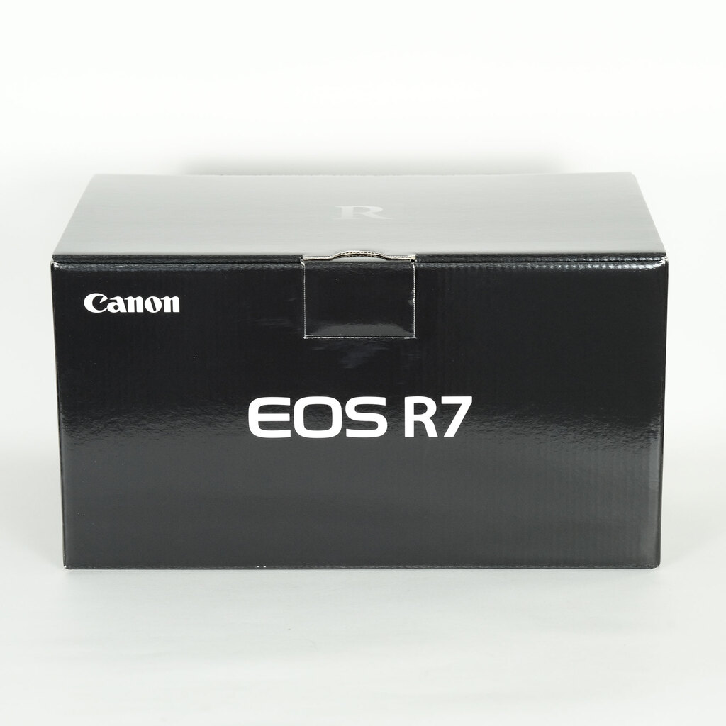 Canon EOS R7