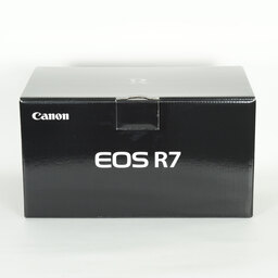 Canon EOS R7