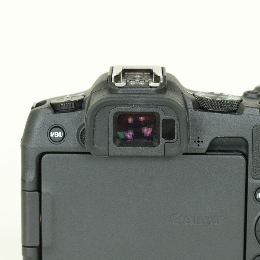 Canon EOS R8