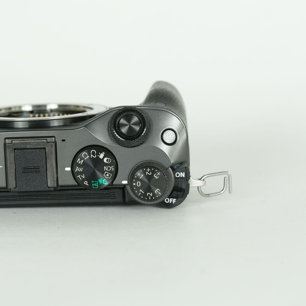 Canon EOS M6 Canon EOS M6