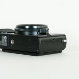 FUJIFILM X70 ブラック