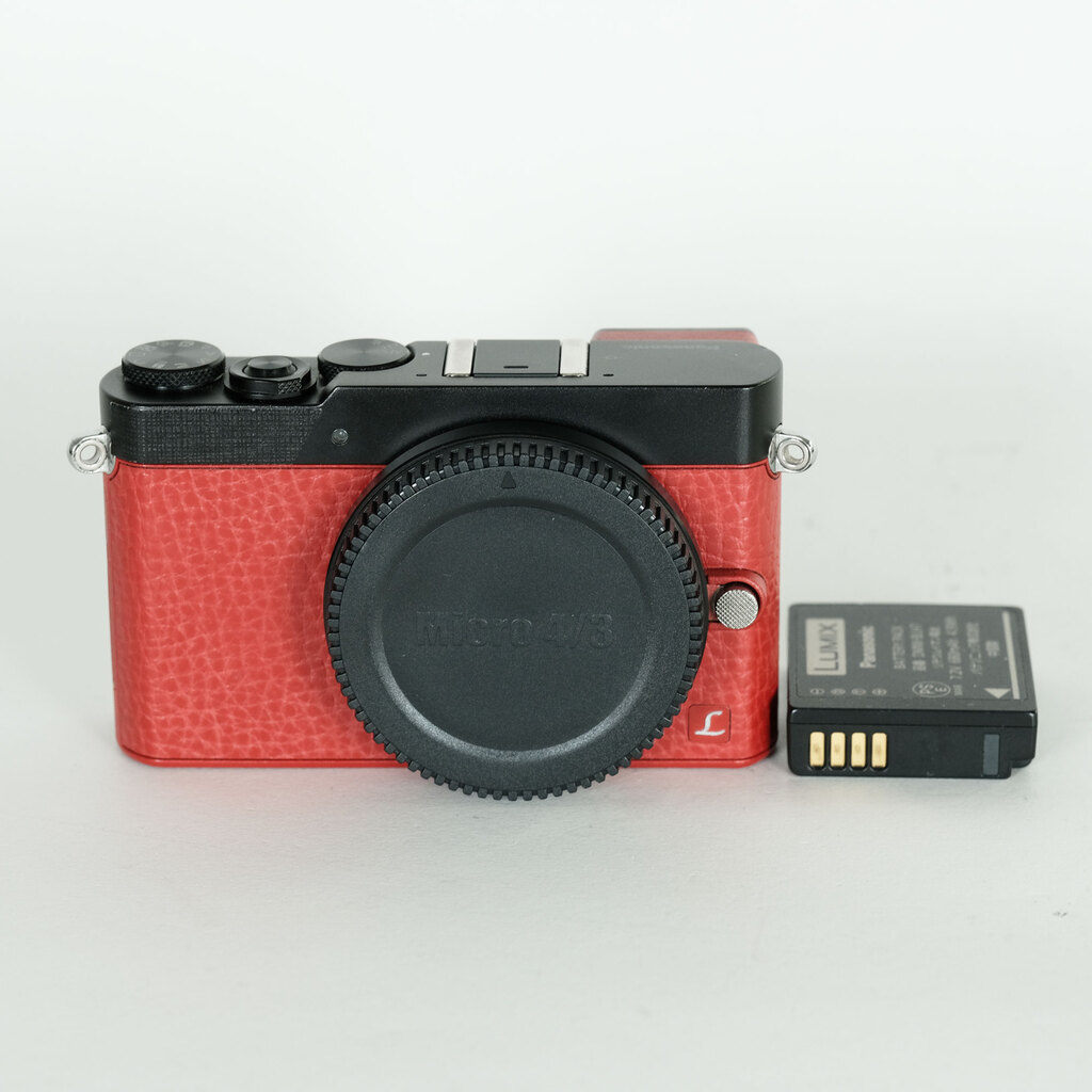 Panasonic LUMIX DMC-GM5ボディ レッド