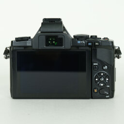 OLYMPUS OM-D E-M5 ボディ ブラック