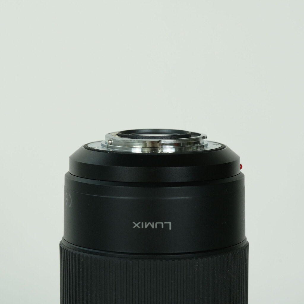 Panasonic LUMIX G VARIO 100-300mm / F4.0-5.6 II / POWER O.I.S. Panasonic LUMIX G VARIO 100-300mm / F4.0-5.6 II / POWER O.I.S.