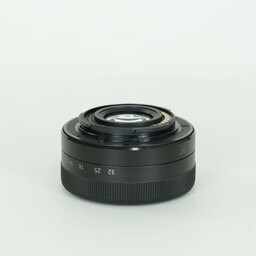 Panasonic LUMIX G VARIO 12-32mm / F3.5-5.6 ASPH. / MEGA O.I.S.