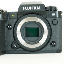 FUJIFILM X-H2S
