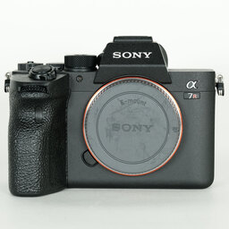 SONY α7RIV ボディ ILCE-7RM4A   【後期モデル 液晶下部にSONYロゴなし】