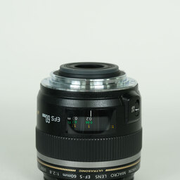 Canon EF-S60mm F2.8 マクロ USM