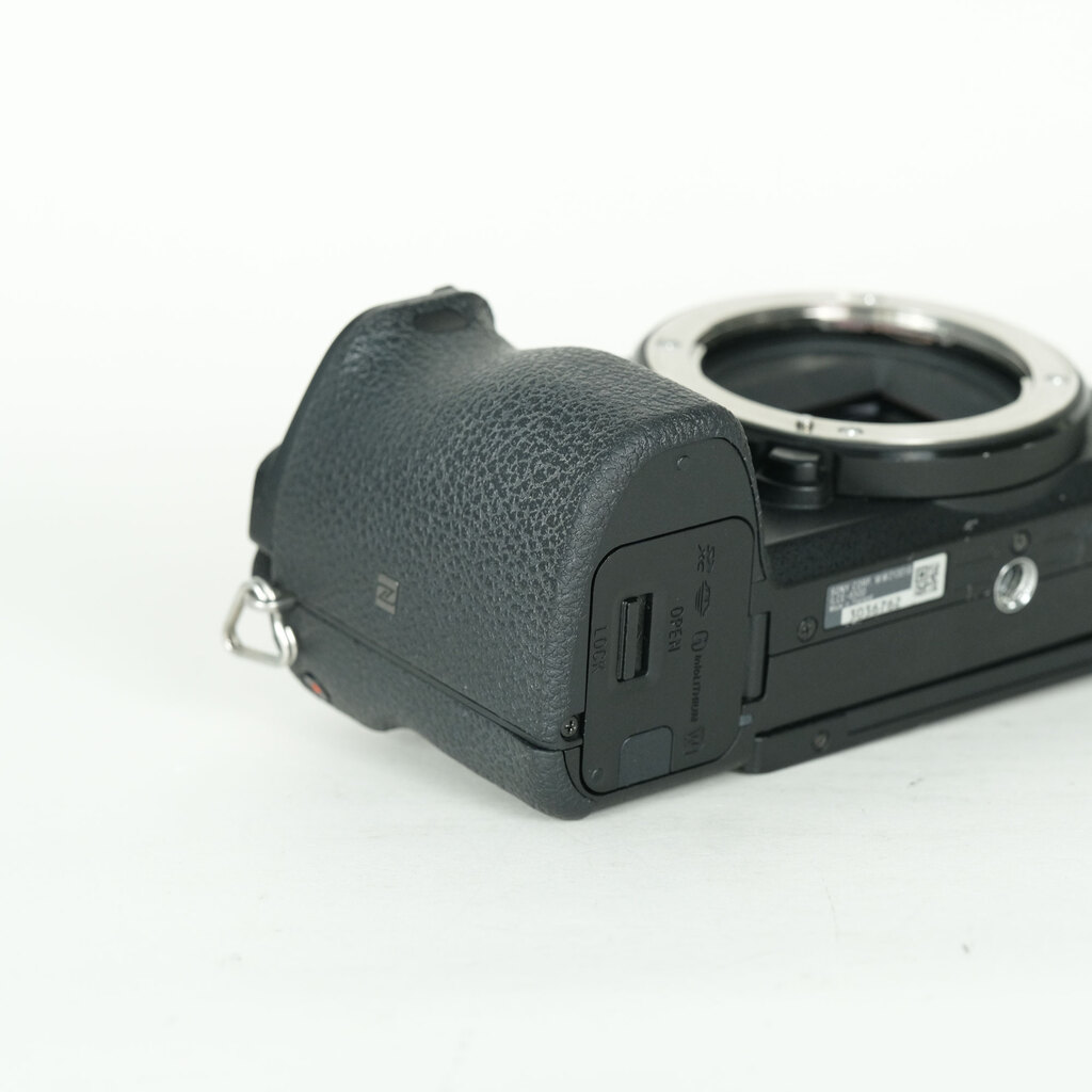 SONY α6500（ILCE-6500）の出品 | ONE SCENE（ワンシーン）