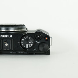 FUJIFILM X-M5