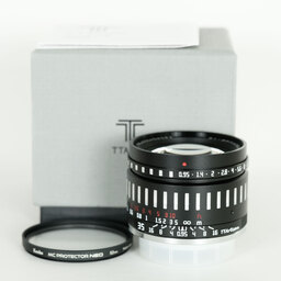 銘匠光学 TTArtisan 35mm F0.95 C (フジフイルムX用) ブラック×シルバー