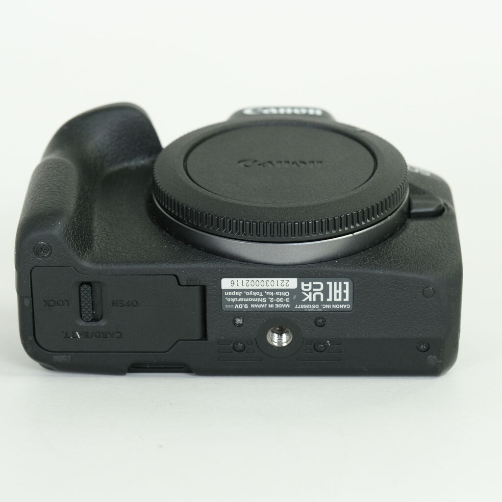 Canon EOS R50