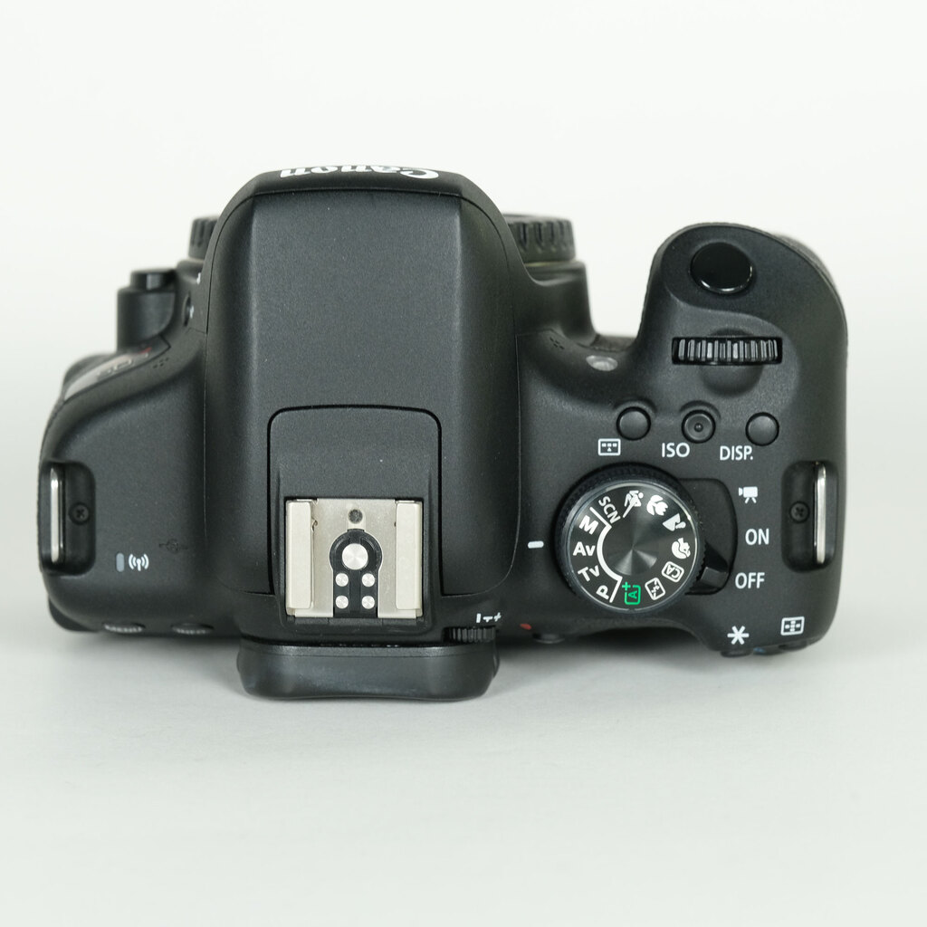 Canon EOS Kiss X8i Canon EOS Kiss X8i