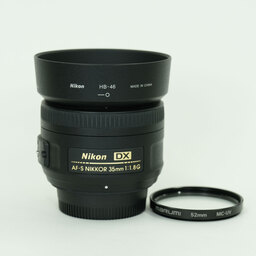 Nikon AF-S DX NIKKOR 35mm f/1.8G Nikon AF-S DX NIKKOR 35mm f/1.8G