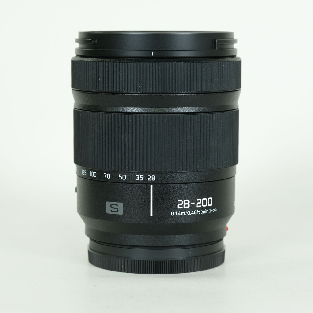 Panasonic LUMIX S 28-200mm F4-7.1 MACRO O.I.S.