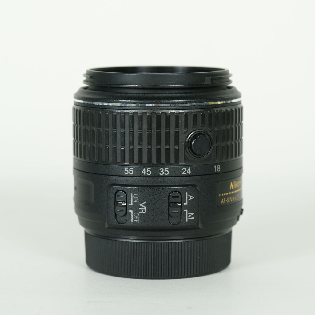 Nikon AF-S DX NIKKOR 18-55mm f3.5-5.6G VR II